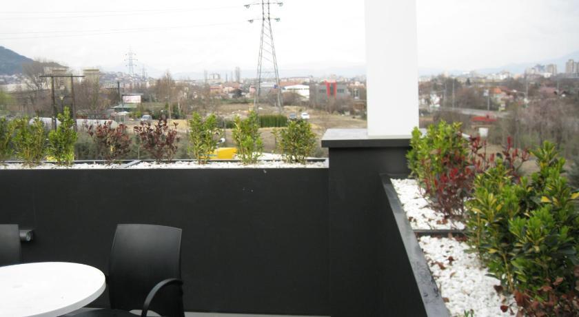 Domus Aparthotel سكوبجي المظهر الخارجي الصورة