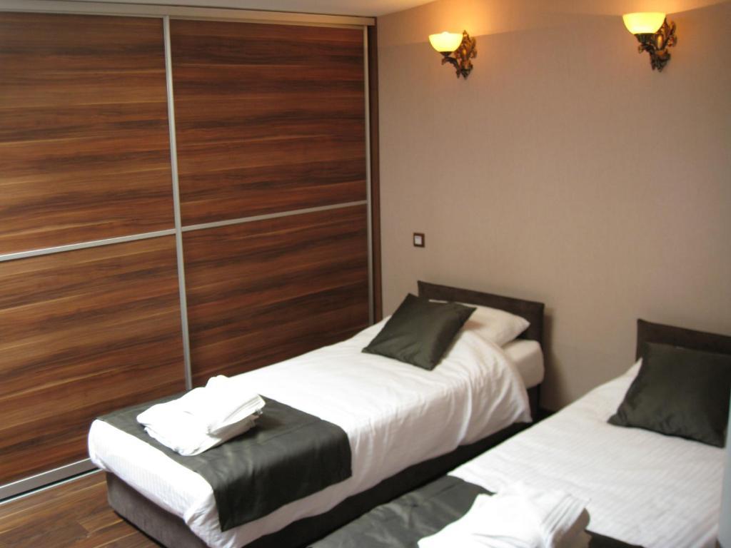 Domus Aparthotel سكوبجي المظهر الخارجي الصورة